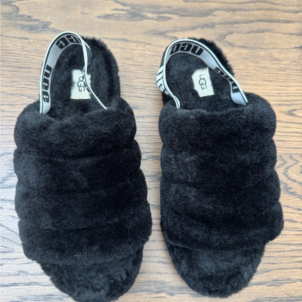 UGG Women's Black Fluffy Slippers